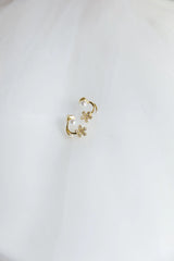 Dakota Pearl Earrings Gold