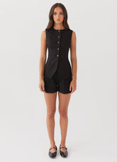 Born For Bordeaux Linen Shorts - Black